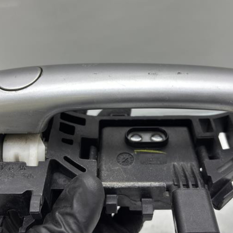 Poignee porte avant droit RENAULT SCENIC 2 Photo n°7