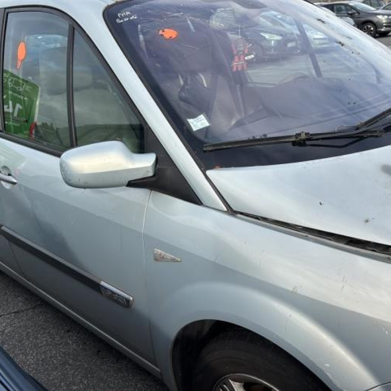 Poignee porte avant droit RENAULT SCENIC 2 Photo n°15