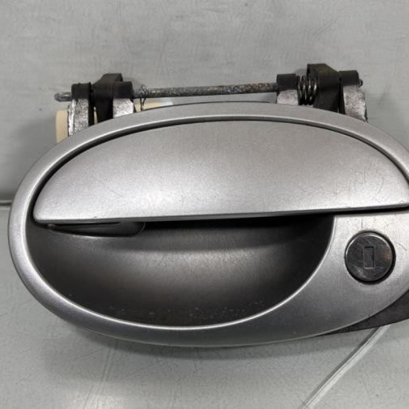 Poignee porte avant gauche OPEL CORSA C Photo n°1