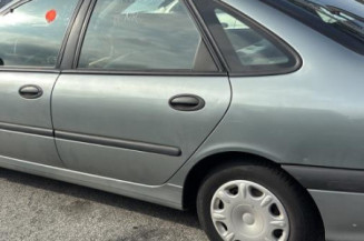 Poignee porte avant droit RENAULT LAGUNA 1