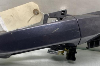 Poignee porte arriere droit FORD FIESTA 6 Photo n°1