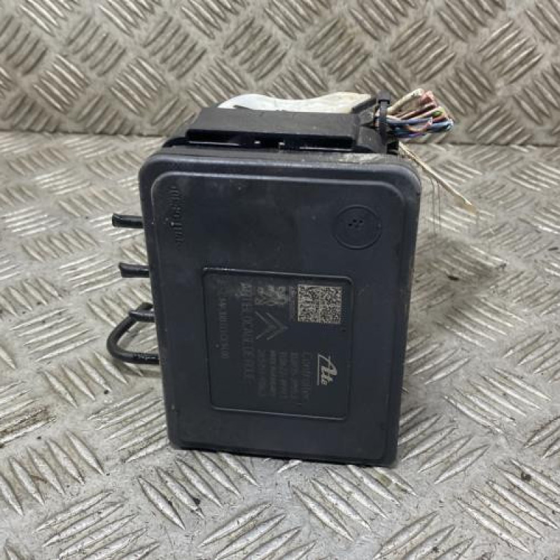 Bloc ABS (freins anti-blocage) PEUGEOT 2008 1 Photo n°1