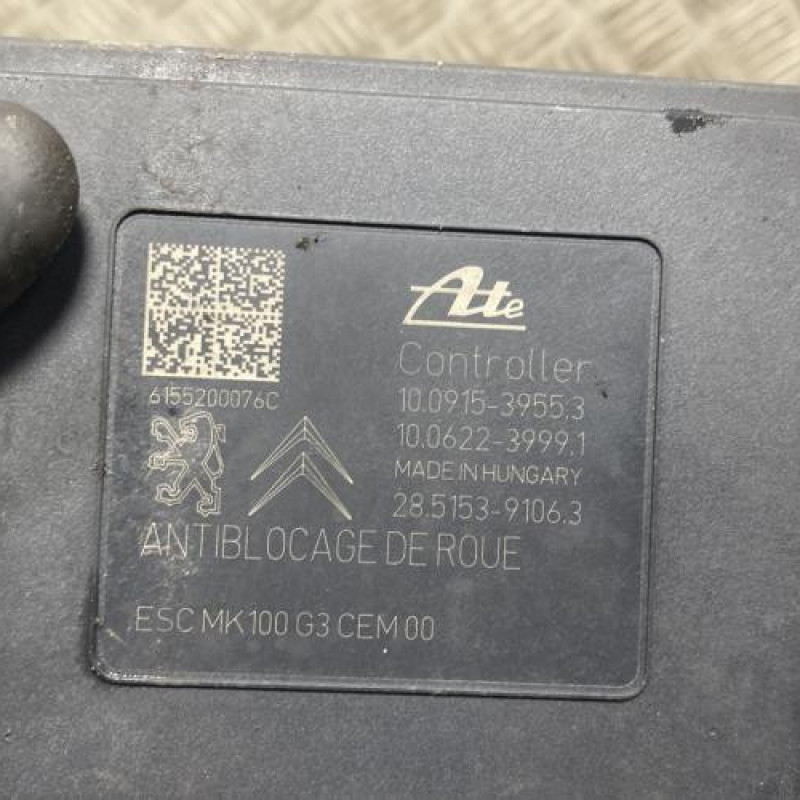 Bloc ABS (freins anti-blocage) PEUGEOT 2008 1 Photo n°2