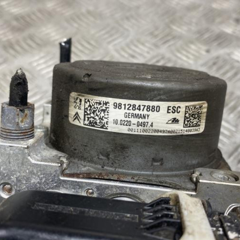 Bloc ABS (freins anti-blocage) PEUGEOT 2008 1 Photo n°3