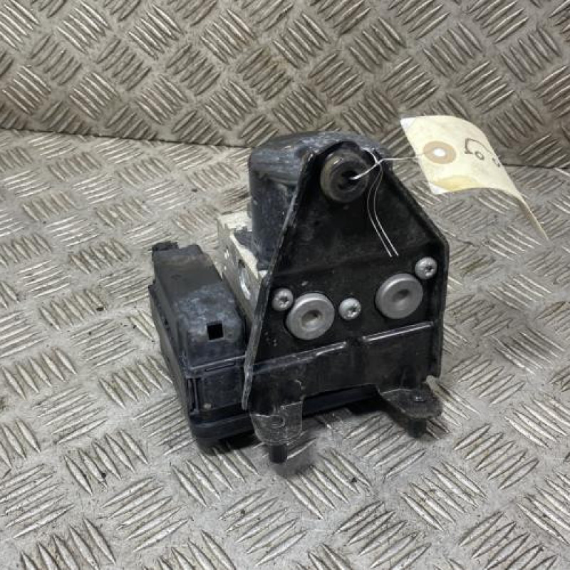 Bloc ABS (freins anti-blocage) VOLKSWAGEN GOLF 6 Photo n°6