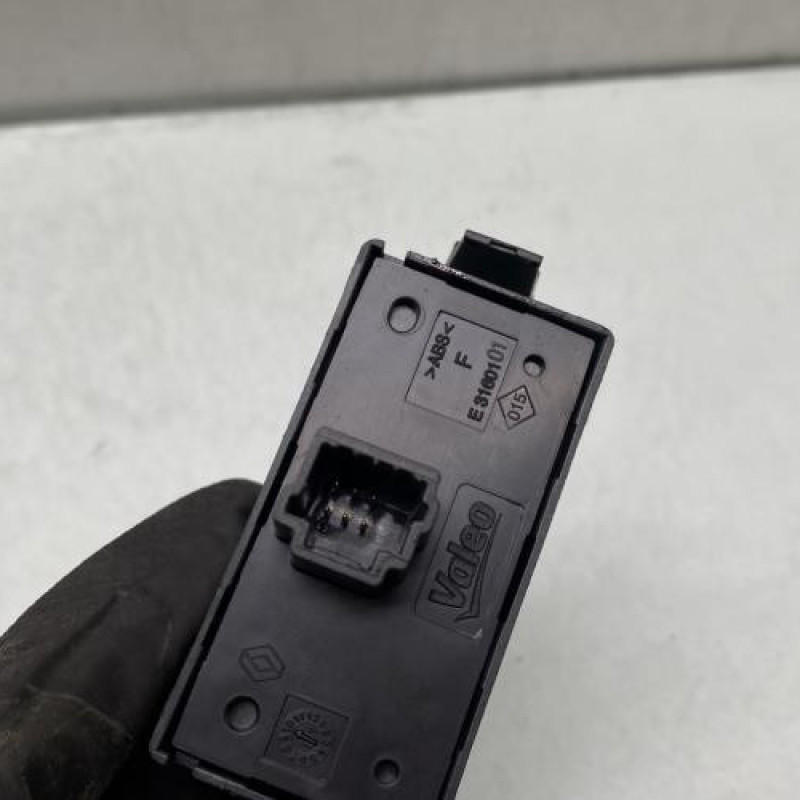 Bouton de warning RENAULT MEGANE 3 Photo n°3