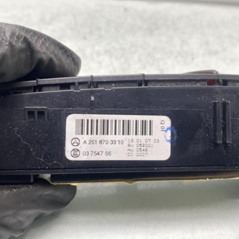 Bouton de warning MERCEDES CLASSE R 251 Photo n°3