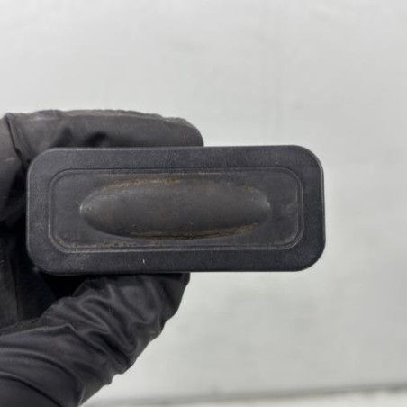 Bouton de coffre RENAULT CLIO 4 Photo n°1