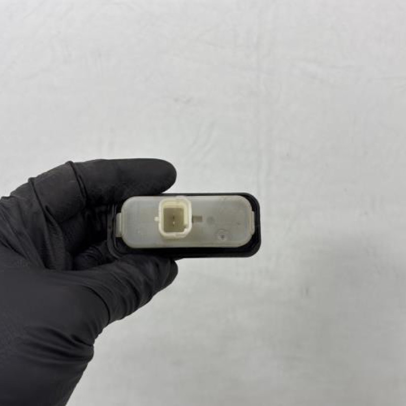 Bouton de coffre RENAULT CLIO 4 Photo n°2