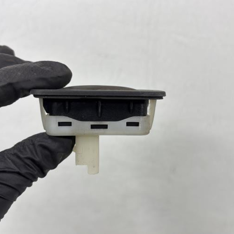 Bouton de coffre RENAULT CLIO 4 Photo n°4