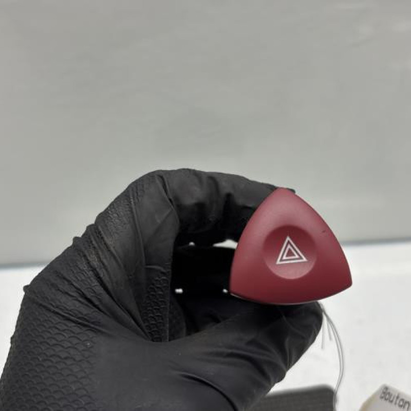 Bouton de warning RENAULT TRAFIC 2 Photo n°1