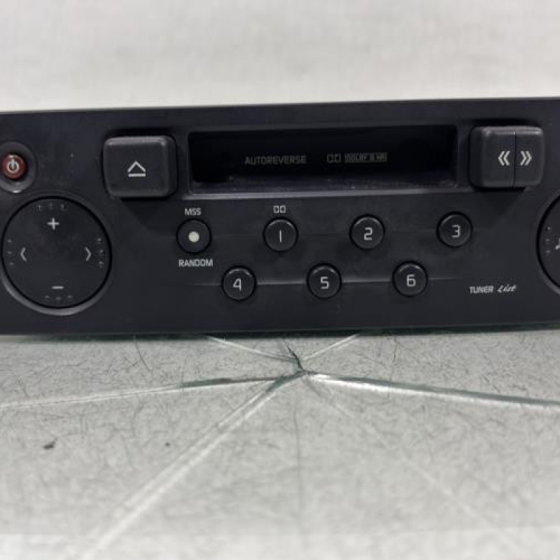 Autoradio d'origine RENAULT CLIO 2 Photo n°1