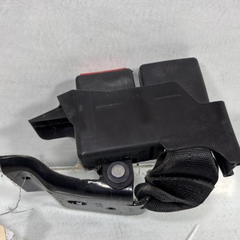 Attache ceinture arriere gauche RENAULT CLIO 3 Photo n°3