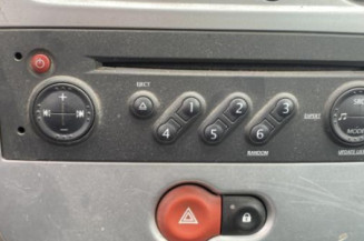 Attache ceinture arriere gauche RENAULT CLIO 3