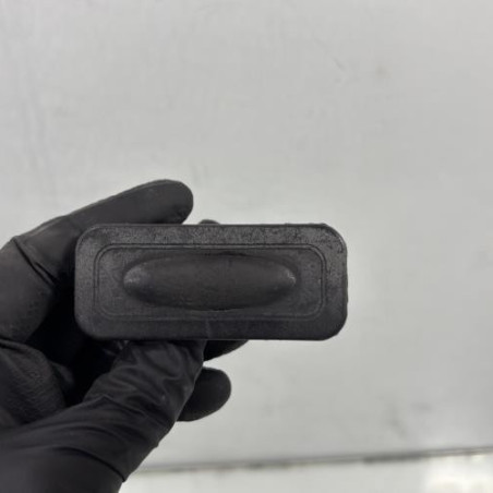 Bouton de coffre RENAULT CLIO 3 Photo n°1