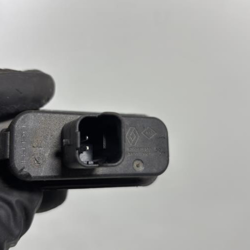 Bouton de coffre RENAULT CLIO 3 Photo n°2