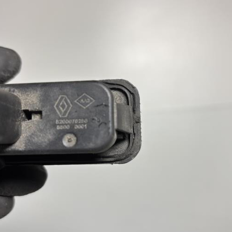 Bouton de coffre RENAULT CLIO 3 Photo n°3