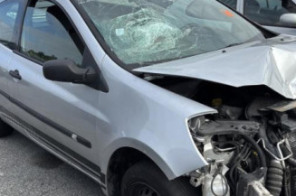 Bouton de coffre RENAULT CLIO 3