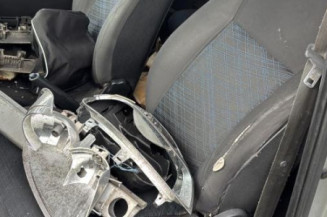 Bouton de coffre RENAULT CLIO 3