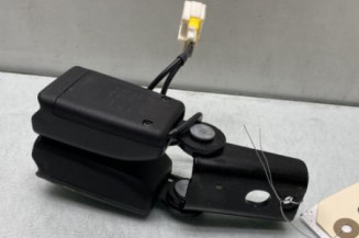 Attache ceinture arriere droit DS DS4 1