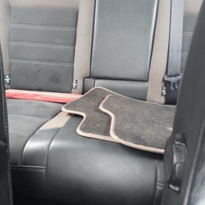 Attache ceinture arriere droit DS DS4 1 Photo n°10