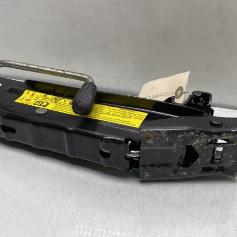 Cric VOLKSWAGEN SCIROCCO 3 Photo n°3