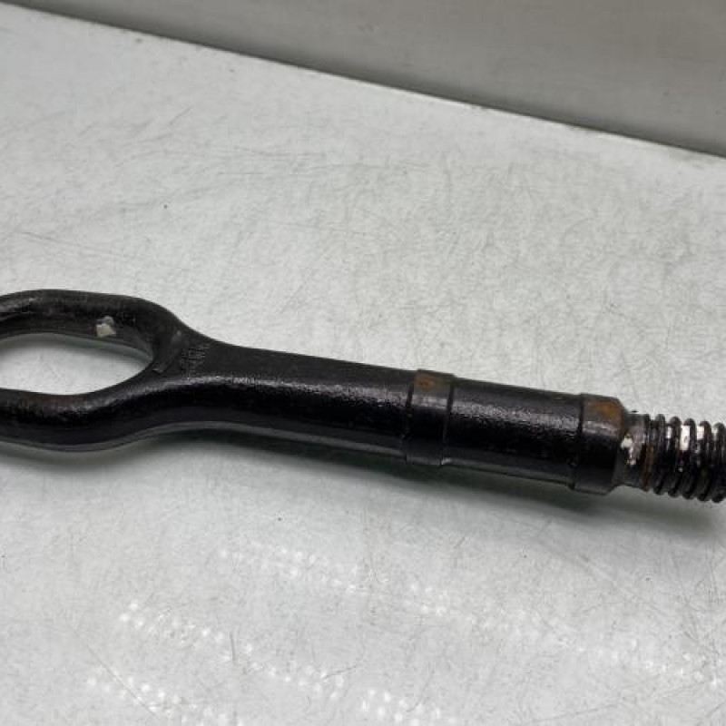 Crochet de remorquage VOLKSWAGEN SCIROCCO 3 Photo n°1