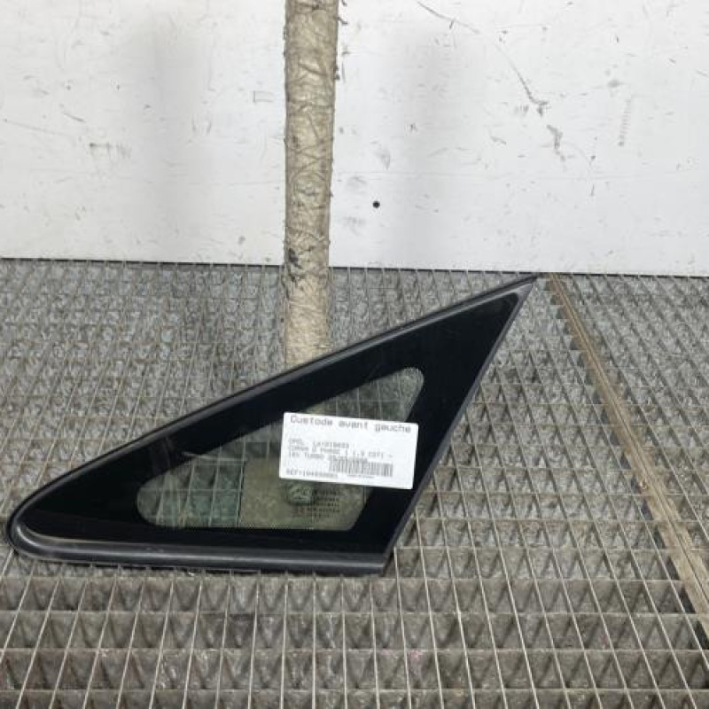 Custode avant gauche OPEL CORSA D Photo n°1