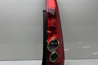 Feu arriere principal droit (feux) FORD FIESTA 5 Photo n°1