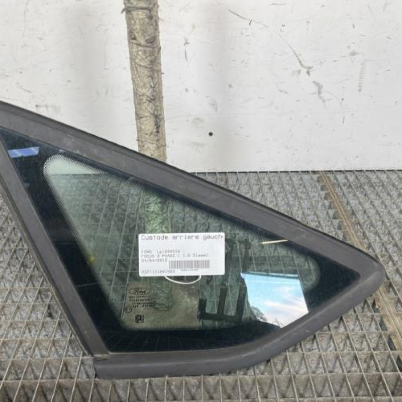 Custode arriere gauche FORD FOCUS 3 Photo n°1