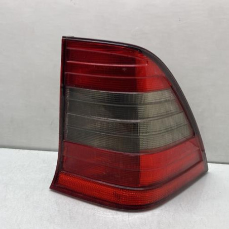 Feu arriere principal droit (feux) MERCEDES CLASSE C 202 Photo n°1