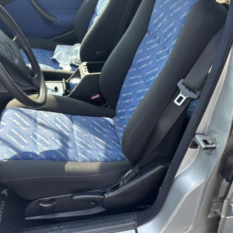 Feu arriere principal gauche (feux) MERCEDES CLASSE C 202 Photo n°14