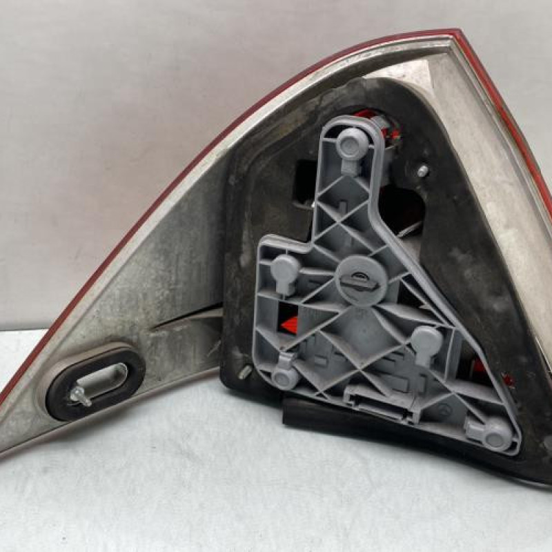 Feu arriere principal droit (feux) MERCEDES CLASSE C 203 Photo n°2