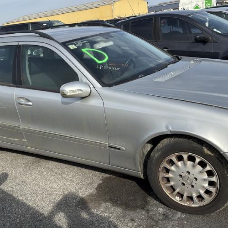 Feu arriere principal droit (feux) MERCEDES CLASSE E 211 Photo n°11