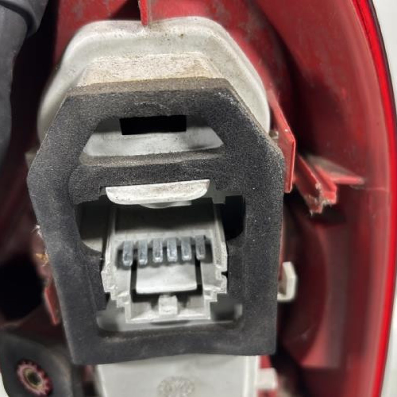 Feu arriere principal gauche (feux) RENAULT CLIO 2 Photo n°3