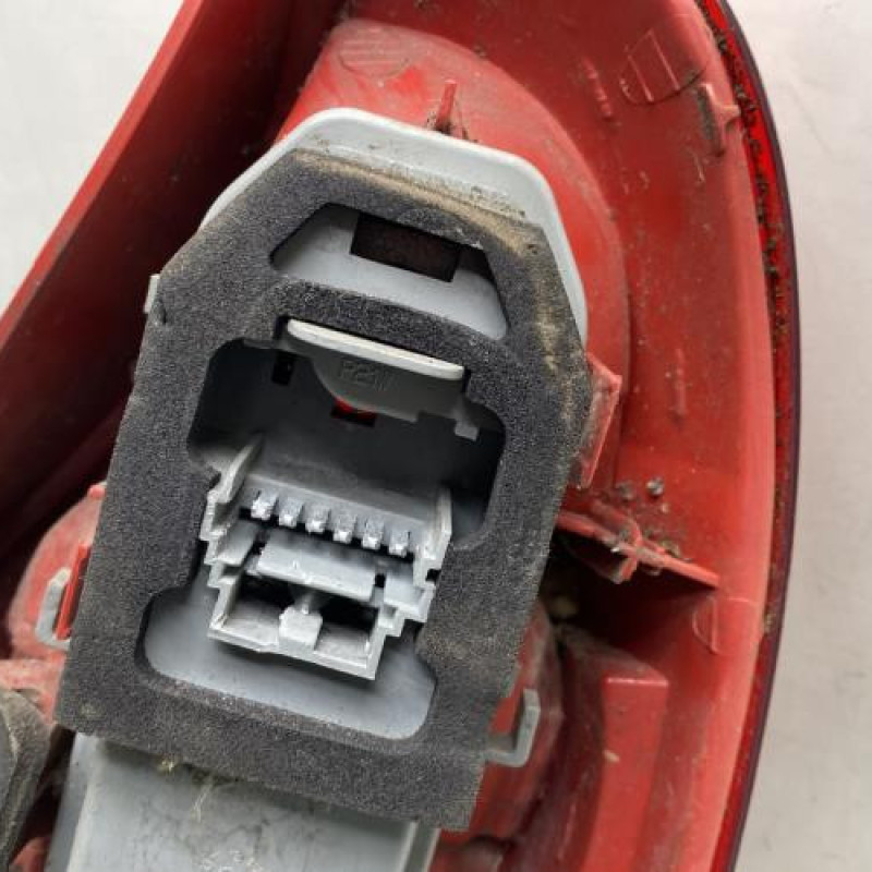 Feu arriere principal gauche (feux) RENAULT CLIO 2 Photo n°3