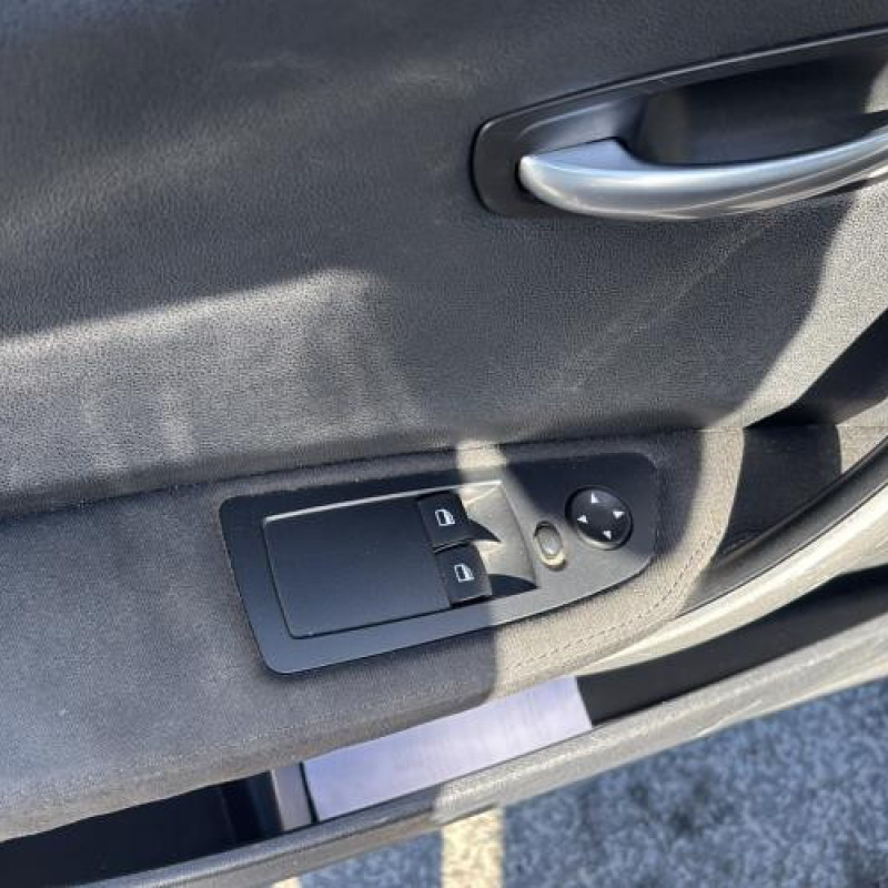 Malle/Hayon arriere BMW SERIE 1 E87 Photo n°10