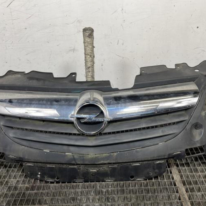 Calandre OPEL CORSA D Photo n°1