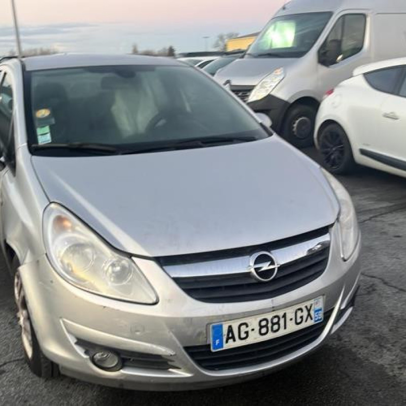 Calandre OPEL CORSA D Photo n°5