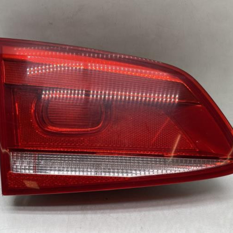 Feu arriere secondaire gauche (feux) VOLKSWAGEN PASSAT 6 Photo n°1