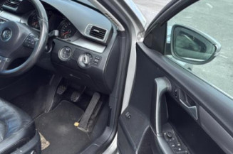 Feu arriere secondaire gauche (feux) VOLKSWAGEN PASSAT 6