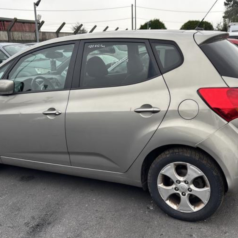 Demarreur KIA VENGA Photo n°9