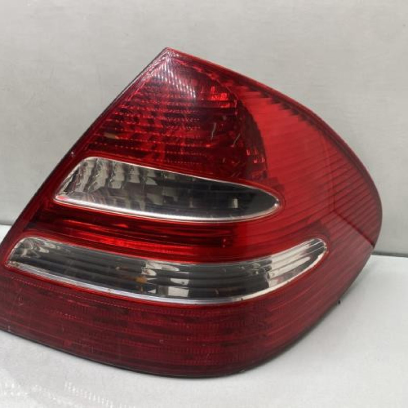 Feu arriere principal droit (feux) MERCEDES CLASSE E 211 Photo n°1