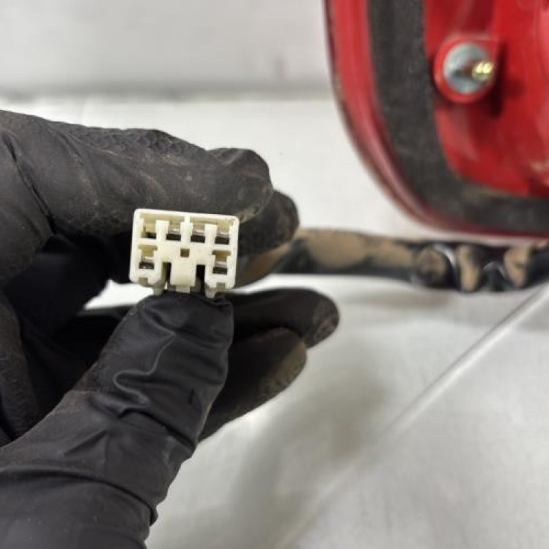 Feu arriere principal droit (feux) TOYOTA RAV4 2 Photo n°4