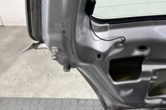 Malle/Hayon arriere SUZUKI SWIFT 3