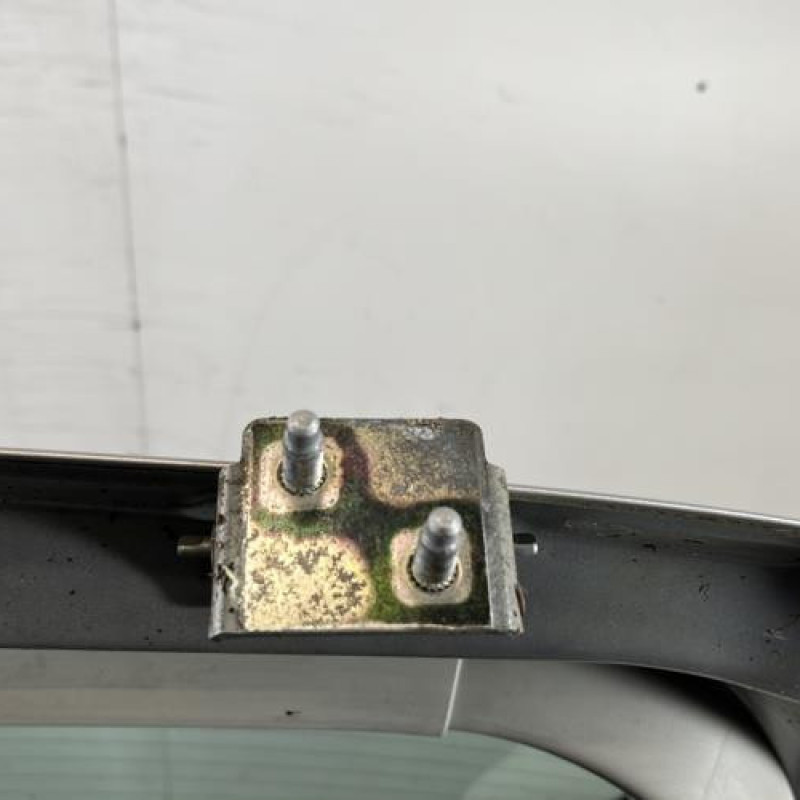 Malle/Hayon arriere FORD FOCUS 3 Photo n°7