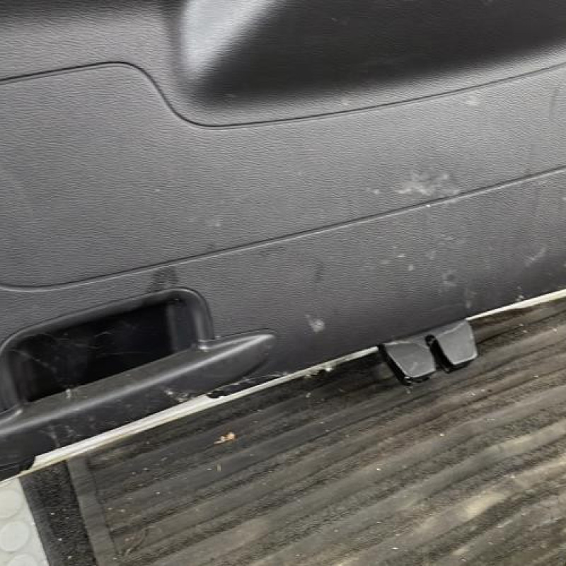 Malle/Hayon arriere FORD FOCUS 3 Photo n°10