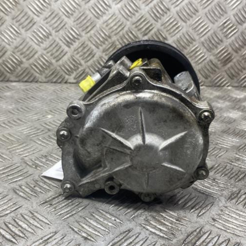 Pompe de direction BMW SERIE 1 E87 Photo n°3