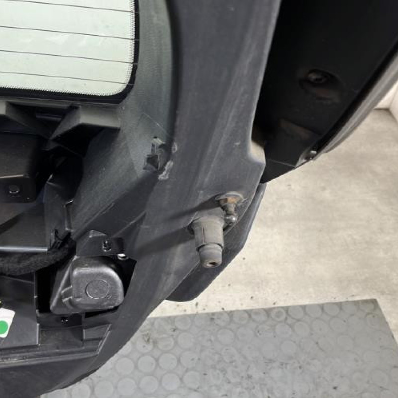 Malle/Hayon arriere PEUGEOT 308 2 Photo n°8