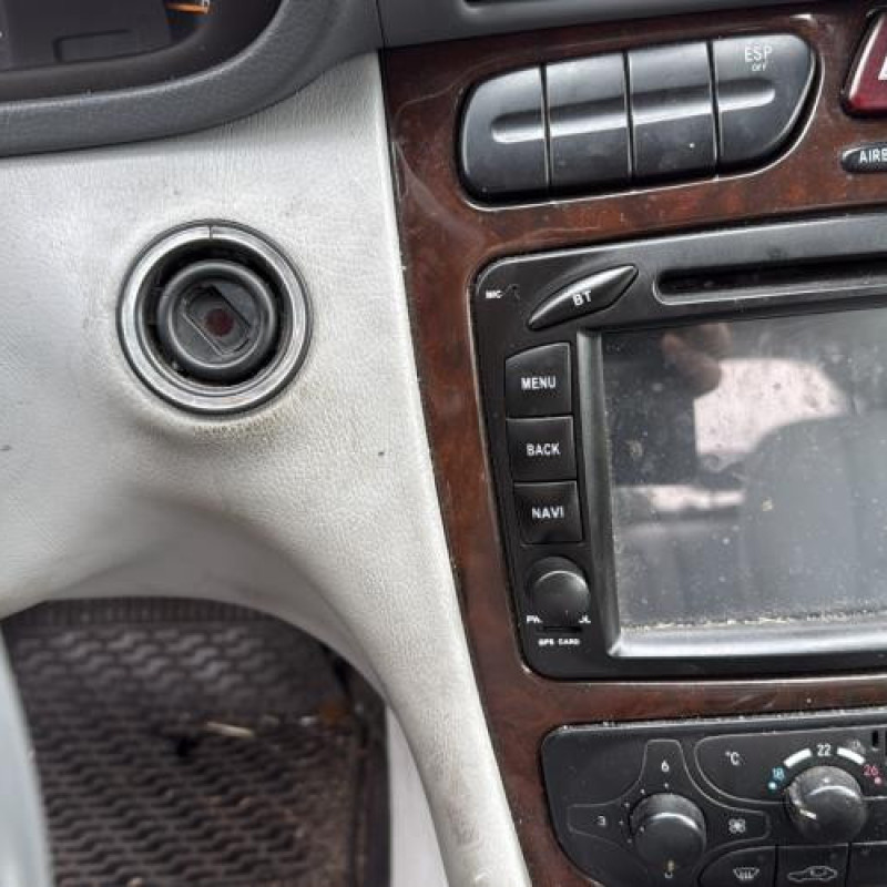 Calandre MERCEDES CLASSE C 203 Photo n°16